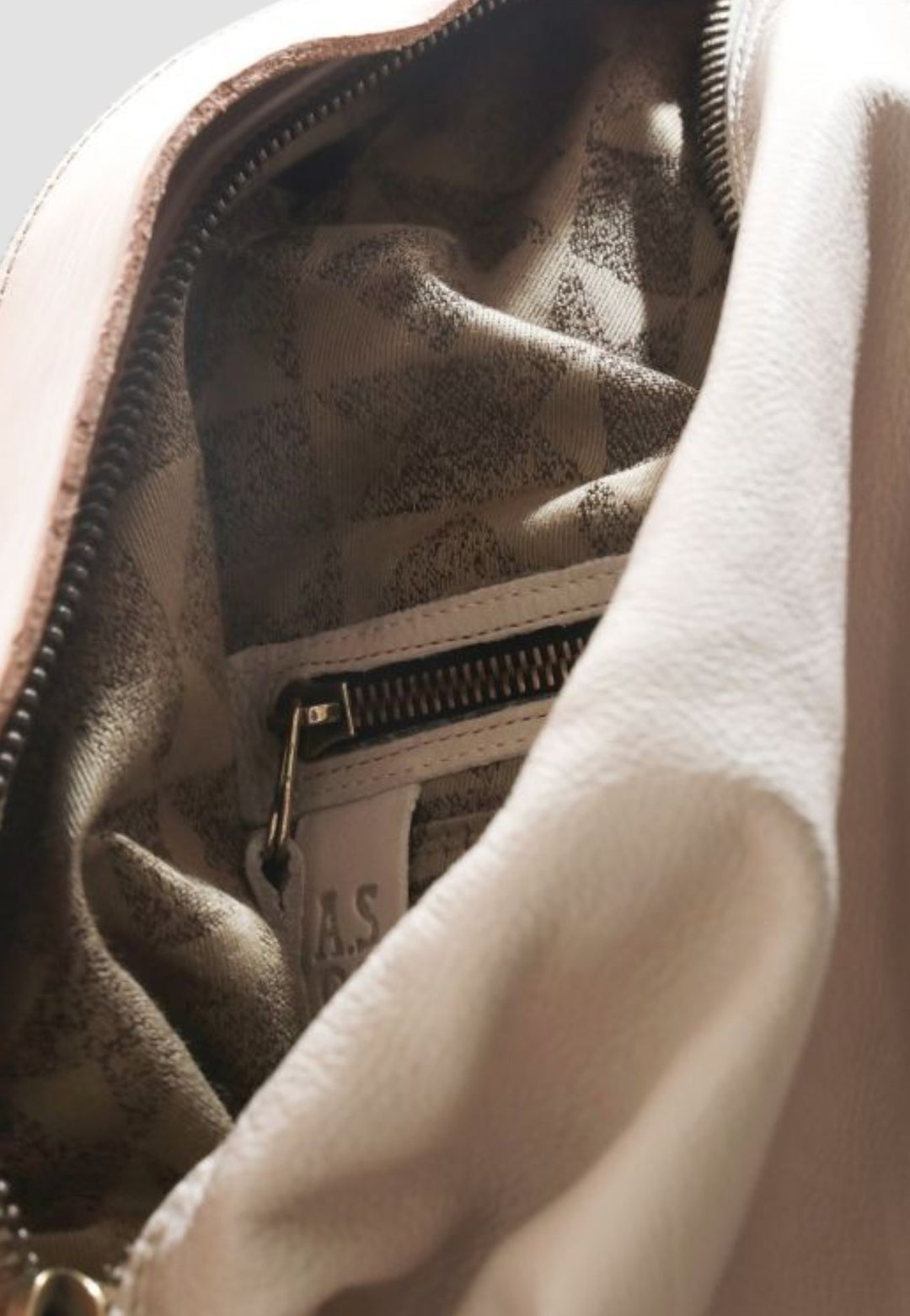 MOCHILA MARA SILK