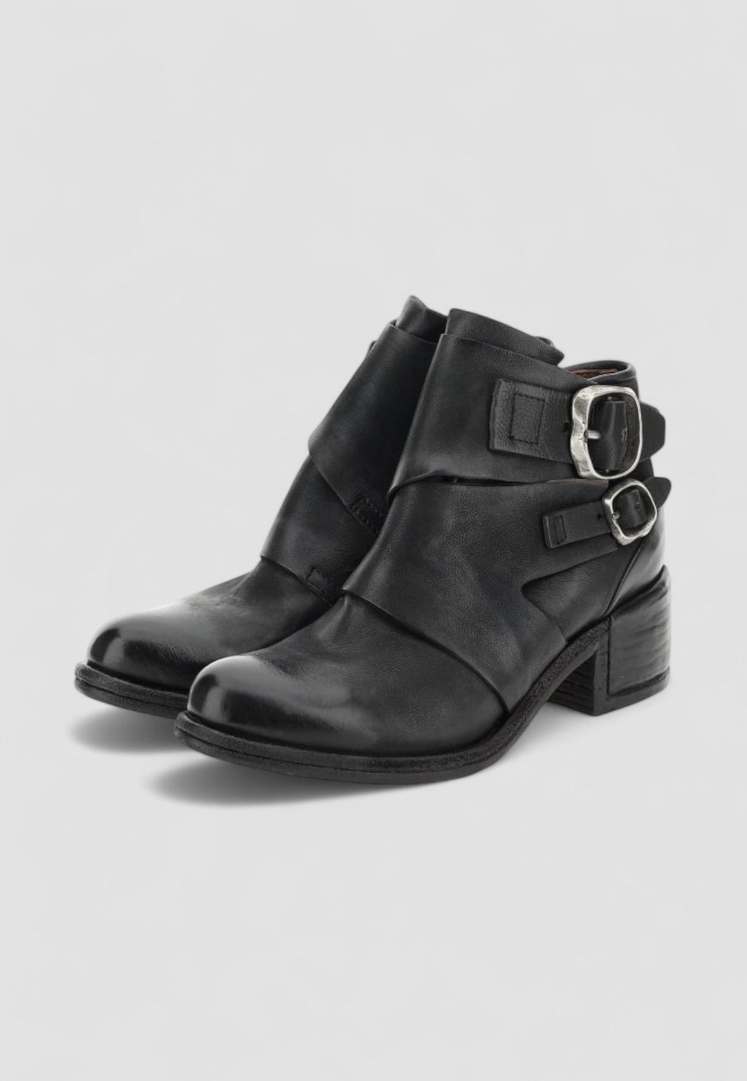 BOTIN CURE NEGRO