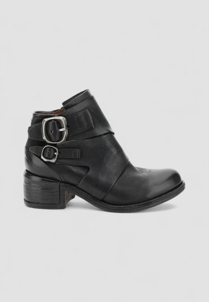 BOTIN CURE NEGRO