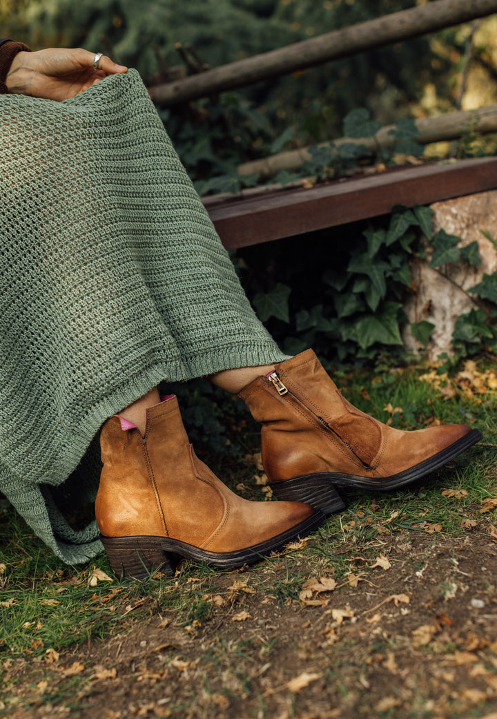 BOTIN COLLINS CAFÉ TAN/ FUCHS
