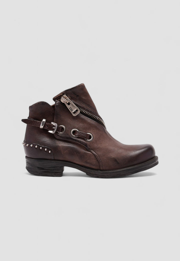 BOTIN GUNS CAFÉ OSCURO