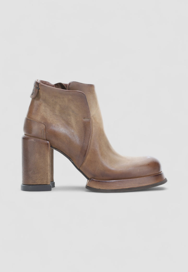 BOTIN KORN DAINO