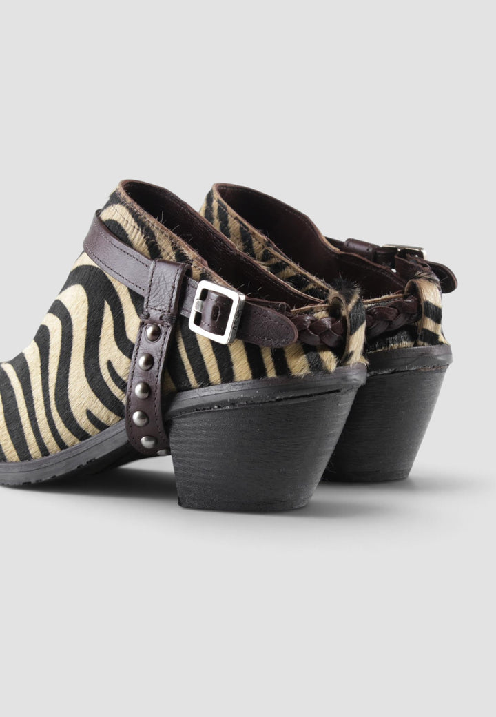 MULE SIMON ZEBRA