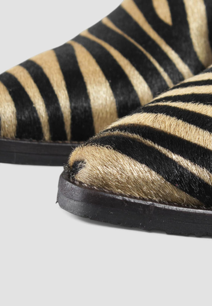 MULE SIMON ZEBRA