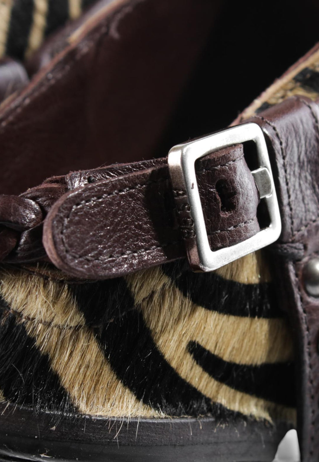 MULE SIMON ZEBRA