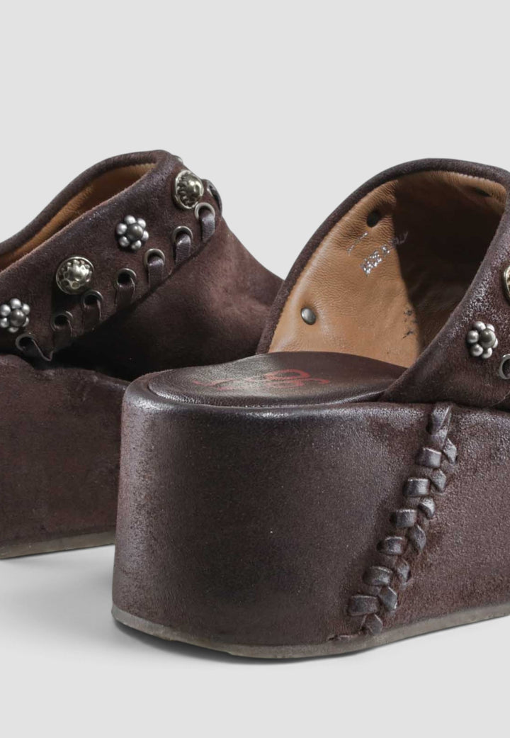 MULE MEHARA EBANO