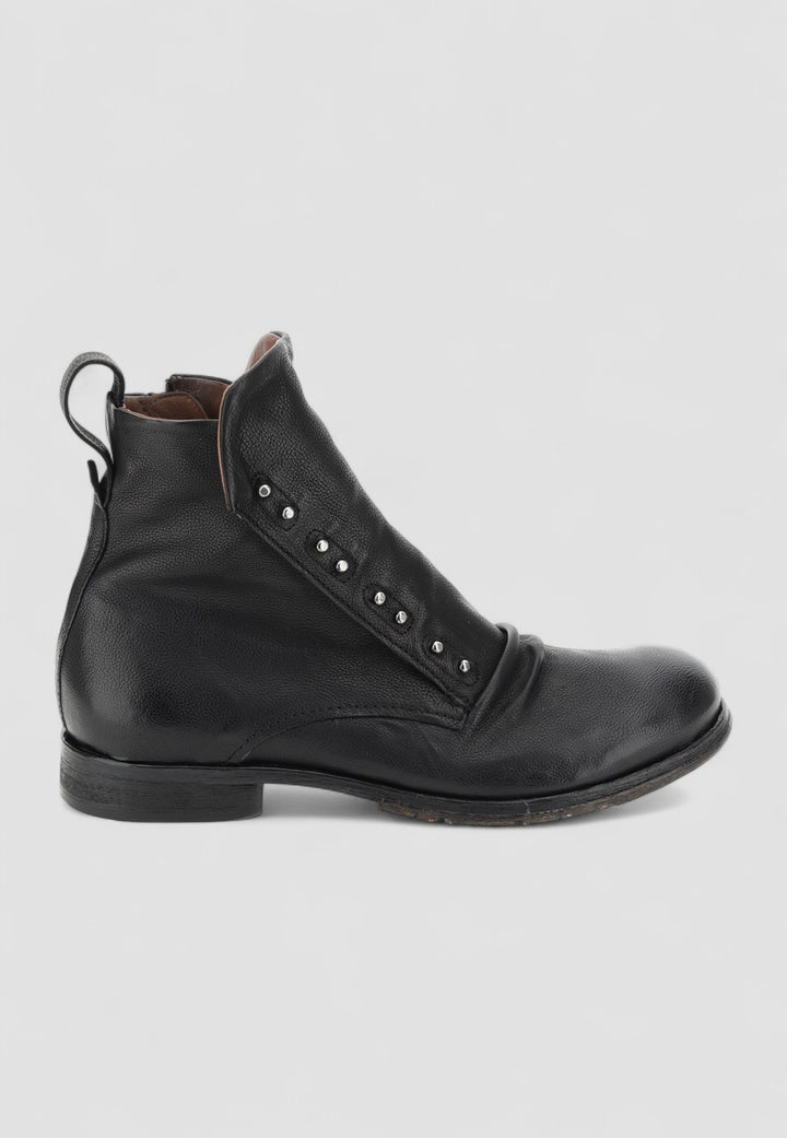 BOTIN STUDS NEGRO