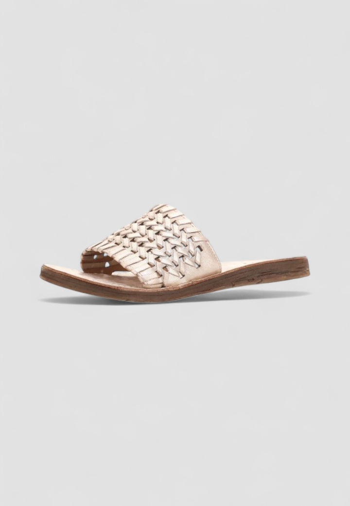 SANDALIA FLAT PLATINO