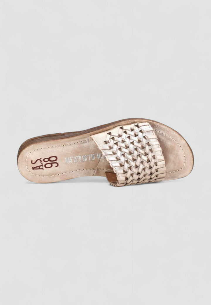 SANDALIA FLAT PLATINO