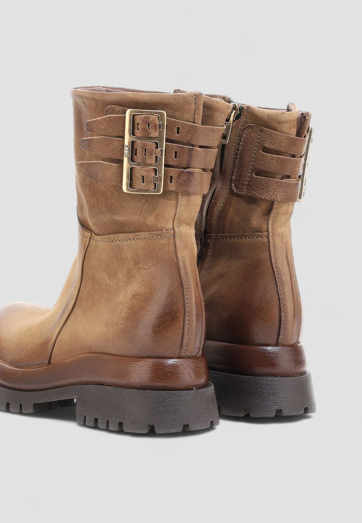 BOTIN DARREL DAINO