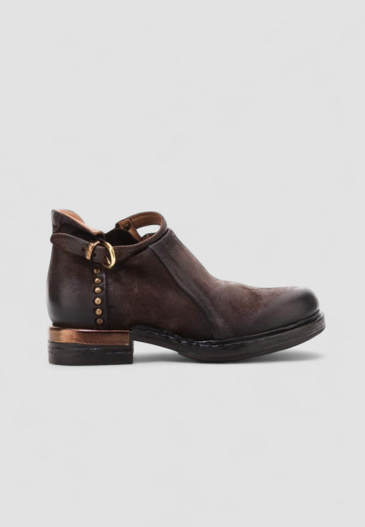 BOTIN COBAIN EBANO