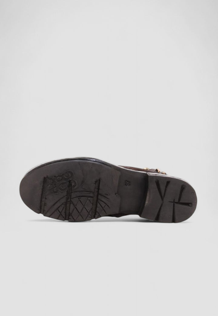 BOTIN COBAIN EBANO