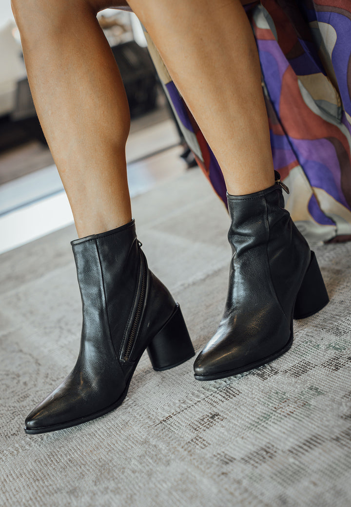 BOTIN ARETHA NEGRO DESGASTADO